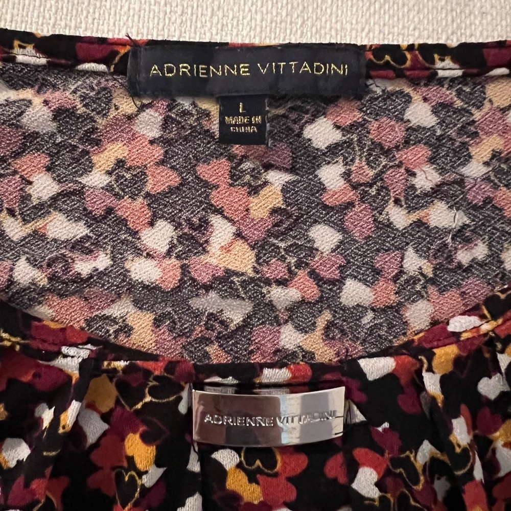 Adrienne Vittadini Blouse - Picture 2 of 2